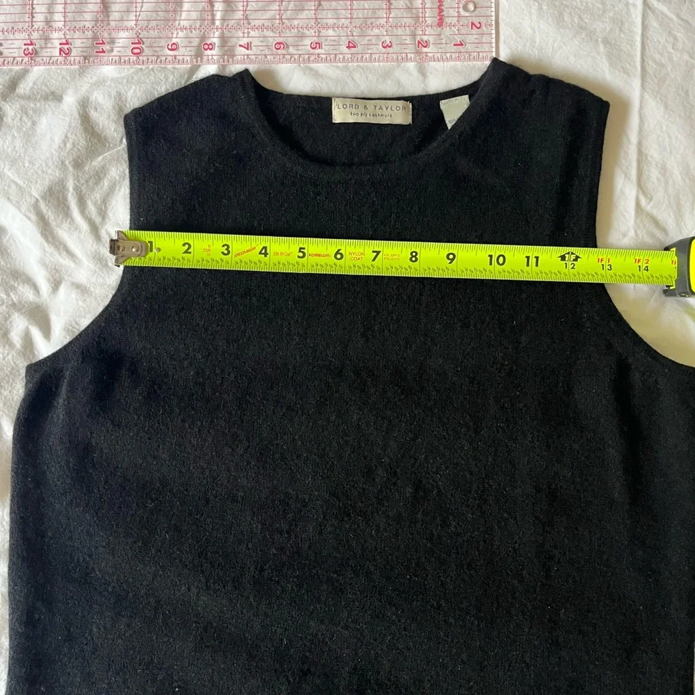 Lord & Taylor 100% Cashmere Vest women’s M - slipover, tank top - Picture 8 of 9